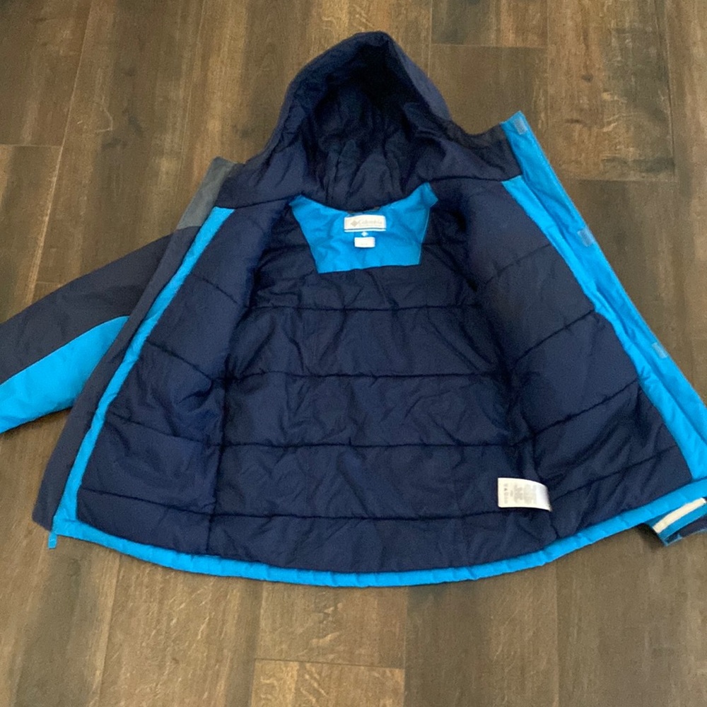 Boys size 10/12 Columbia Coat!